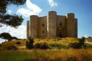 castel-del-monte, CASTELLO, castel del monte, misteriose ricerche, magia, astronomia, federico II